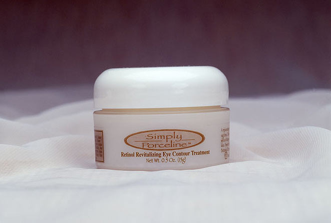 Retinol Revitalizing Eye Contour Treatment